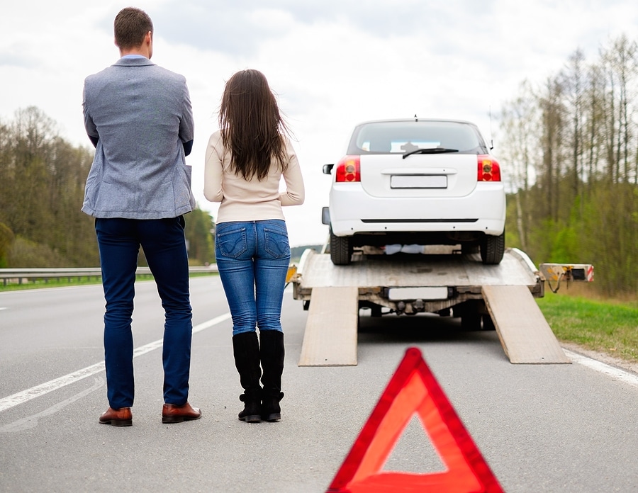 Why You Should Not Try to Tow a Vehicle Yourself